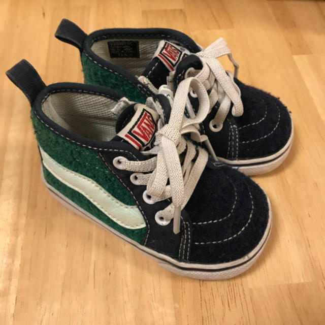 VANS(ヴァンズ)の VANSハイカットスニーカー グリーン&ネイビー13.5 キッズ/ベビー/マタニティのベビー靴/シューズ(~14cm)(スニーカー)の商品写真