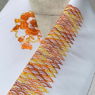 (15)化繊の刺繍半衿☆半身違いオシャレです♬*゜（オレンジ・黄色・茶色）青海波(和装小物)