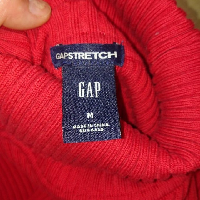 GAP(ギャップ)のGAP赤のタートルネックセーター レディースのトップス(ニット/セーター)の商品写真