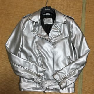 ザラ(ZARA)のzara シルバーライダースジャケット(ライダースジャケット)