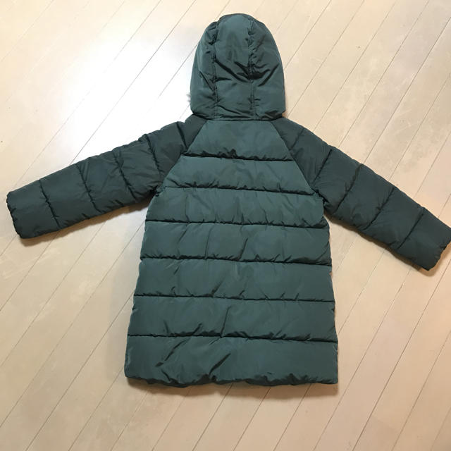 ZARA KIDS(ザラキッズ)のフェイクファー付きパフコート キッズ/ベビー/マタニティのキッズ服女の子用(90cm~)(コート)の商品写真