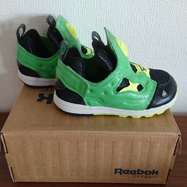 Reebok(リーボック)の新品 キッズスニーカー 12㎝ キッズ/ベビー/マタニティのベビー靴/シューズ(~14cm)(スニーカー)の商品写真