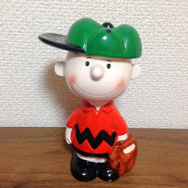 Peanuts ふっさんさん専用 チャーリーブラウン 貯金箱 陶器 フィギュア スヌーピーの通販 By みも S Shop ピーナッツならラクマ