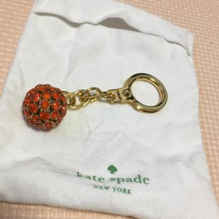 ケイトスペードニューヨーク(kate spade new york)のケイトスペード☆キーチェーン☆キラキラオレンジゴールド(キーホルダー)