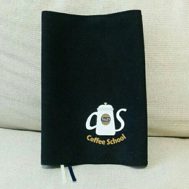 TULLY'S COFFEE(タリーズコーヒー)の☆たな9044様専用☆【新品】タリーズコーヒーBOOKカバー ハンドメイドの文具/ステーショナリー(ブックカバー)の商品写真