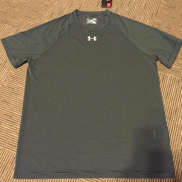 UNDER ARMOUR(アンダーアーマー)のアンダーアーマー★Tシャツ★sizeLG メンズのトップス(Tシャツ/カットソー(半袖/袖なし))の商品写真