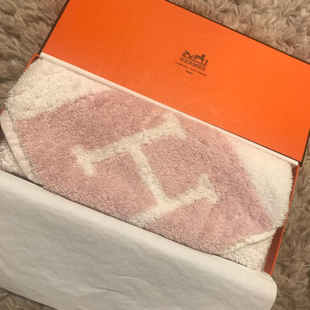 Hermes(エルメス)のエルメス ハンドタオル ピンク レディースのファッション小物(ハンカチ)の商品写真