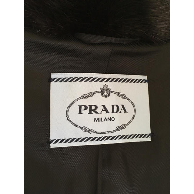 PRADA(プラダ)の最終価格 PRADA プラダ ミンクファー 襟 コート レディースのジャケット/アウター(ロングコート)の商品写真