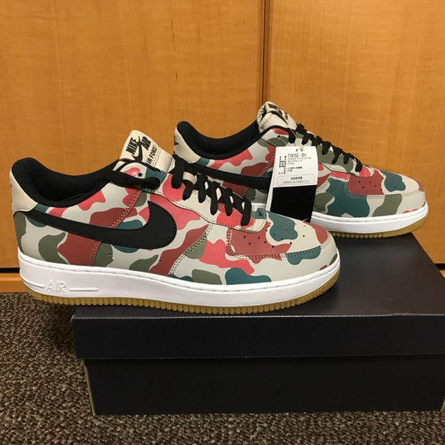 NIKE(ナイキ)の【値下げ】NIKE AIR FORCE 1 LV8 CAMO メンズの靴/シューズ(スニーカー)の商品写真