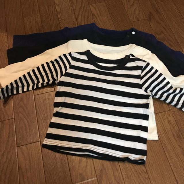 UNIQLO(ユニクロ)のユニクロ ロンT4枚セット キッズ/ベビー/マタニティのベビー服(~85cm)(Ｔシャツ)の商品写真