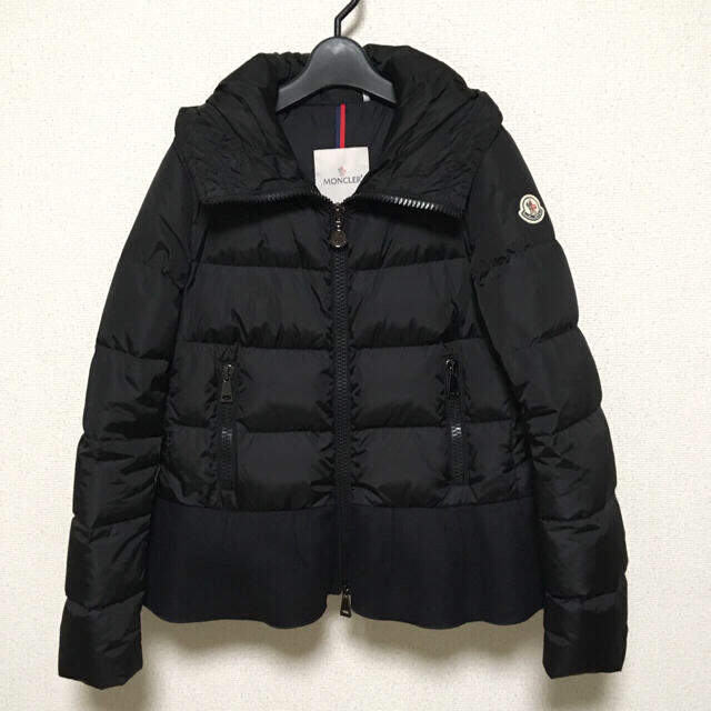 珍しい - MONCLER モンクレール 極美品 ブラック NESEA ネセア MONCLER