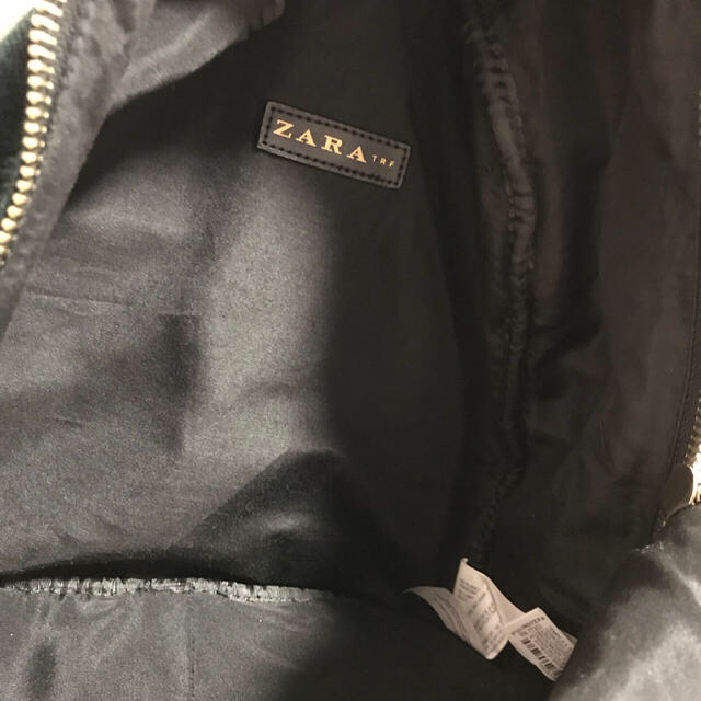 ZARA(ザラ)のZARA ニットリュック レディースのバッグ(リュック/バックパック)の商品写真