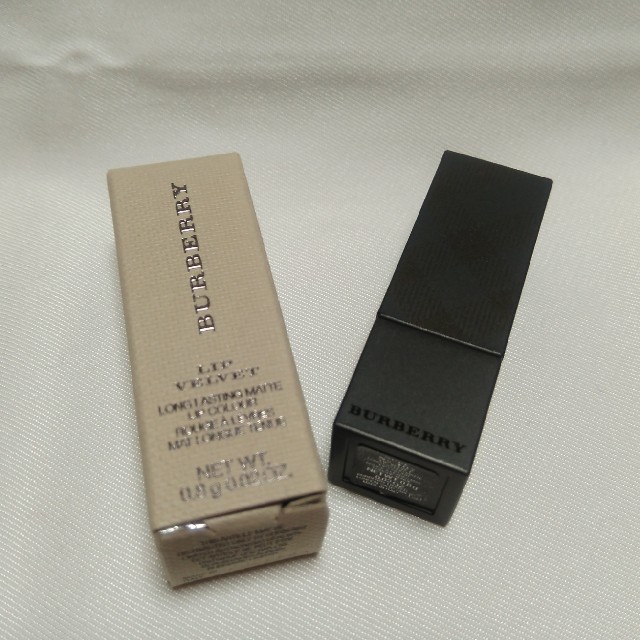 BURBERRY(バーバリー)の《新品・未使用品》バーバリー　リップベルベット　NUDE №407　0.8g コスメ/美容のベースメイク/化粧品(口紅)の商品写真