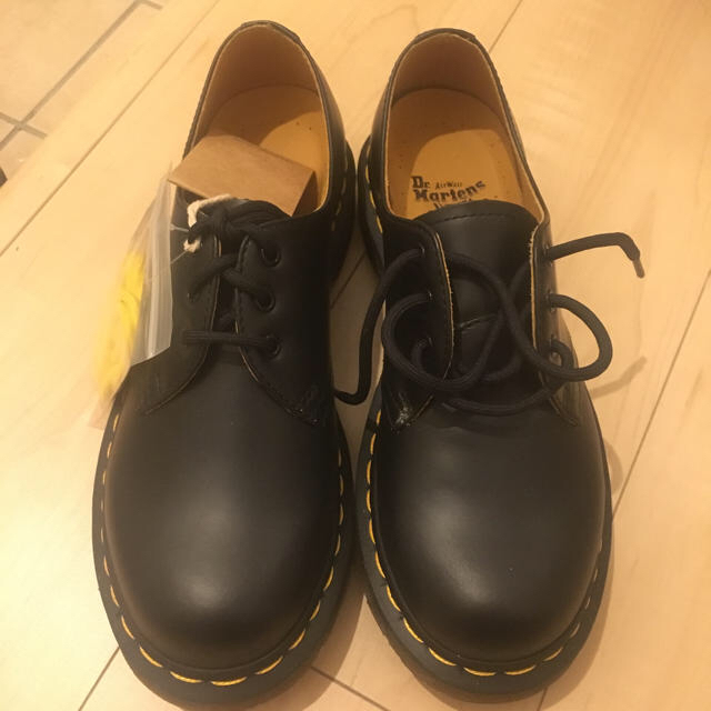 Dr.Martens(ドクターマーチン)のドクターマーチン3ホール momo様 レディースの靴/シューズ(ローファー/革靴)の商品写真