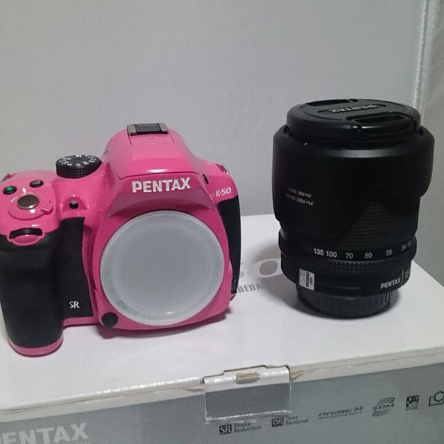 PENTAX(ペンタックス)のペンタックスK50 DA18-135mm スマホ/家電/カメラのカメラ(デジタル一眼)の商品写真