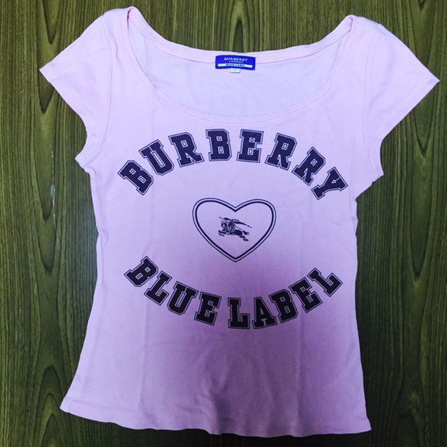 BURBERRY BLUE LABEL(バーバリーブルーレーベル)のバーバリーブルーレーベル★ピンクTシャツ 日本製 レディースのトップス(その他)の商品写真