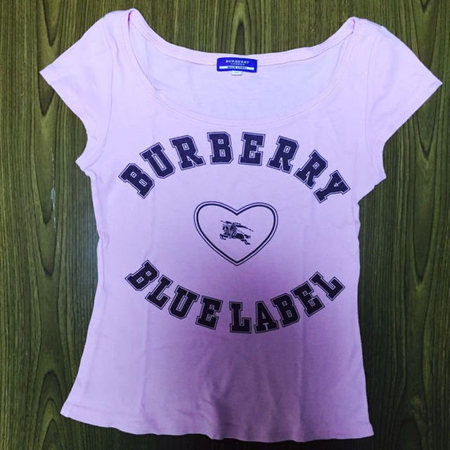 BURBERRY BLUE LABEL(バーバリーブルーレーベル)のバーバリーブルーレーベル♡ピンクロゴTシャツ 日本製 レディースのトップス(その他)の商品写真