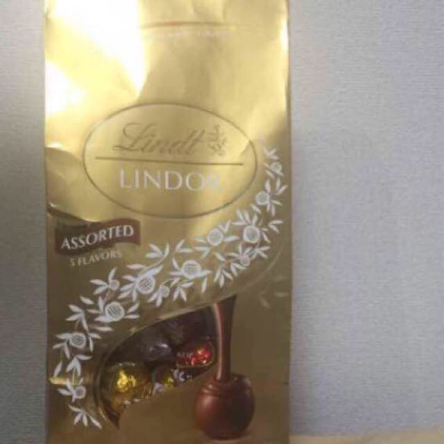 Lindt(リンツ)のリンツ チョコレート 食品/飲料/酒の食品(菓子/デザート)の商品写真