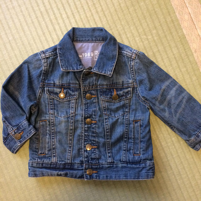 babyGAP(ベビーギャップ)の歩様専用 GAP Gジャン 80 キッズ/ベビー/マタニティのベビー服(~85cm)(ジャケット/コート)の商品写真