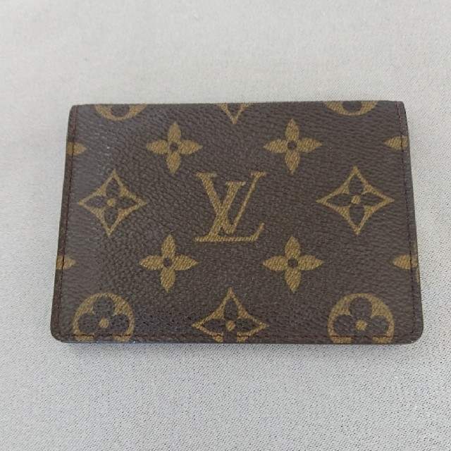 LOUIS VUITTON(ルイヴィトン)のヴィトン パスケース レディースのファッション小物(名刺入れ/定期入れ)の商品写真