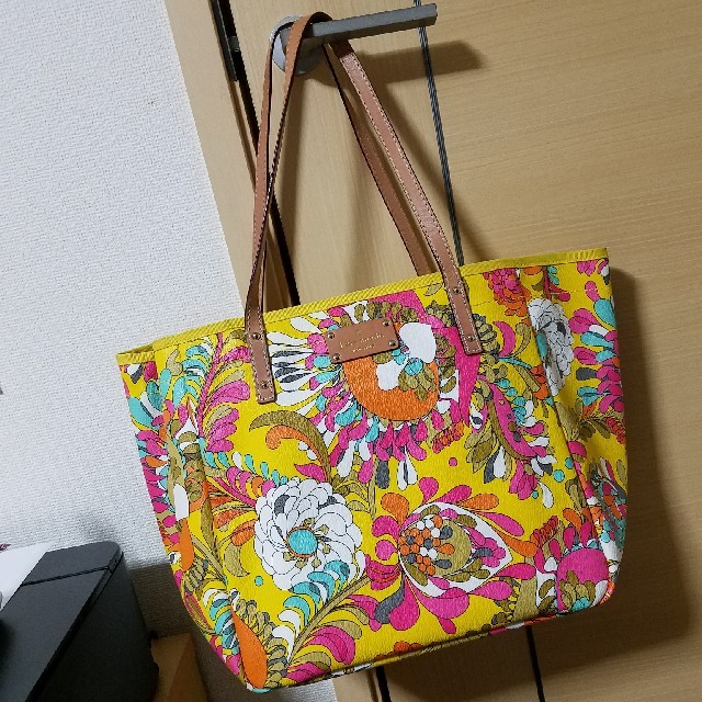 kate spade new york(ケイトスペードニューヨーク)の値下げ！美品 kate spade 花柄ﾄｰﾄﾊﾞｯｸﾞ レディースのバッグ(トートバッグ)の商品写真