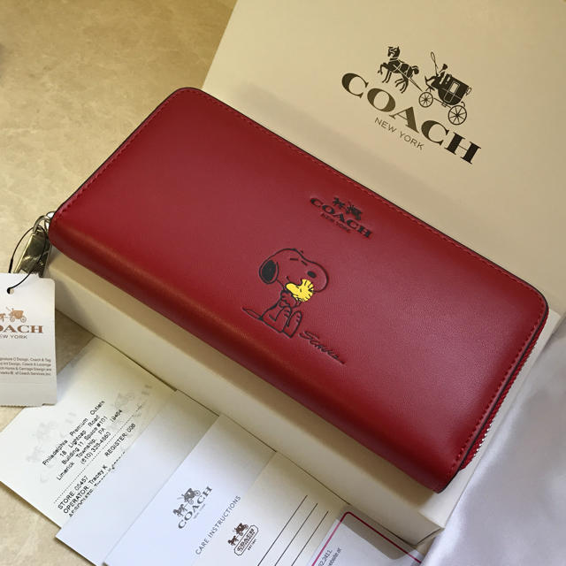 都内で COACH コーチ 新品 スヌーピー 長財布 レディース 小物 財布