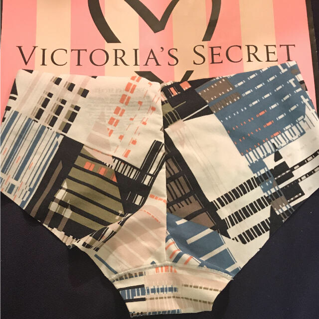 Victoria's Secret(ヴィクトリアズシークレット)のXS ビクトリアシークレットシームレスショーツ 1300円❤︎ レディースの下着/アンダーウェア(ショーツ)の商品写真