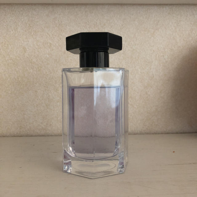 L'Artisan Parfumeur(ラルチザンパフューム)のL'artisan parfumeur Au Bord De L'Eau. コスメ/美容の香水(香水(女性用))の商品写真