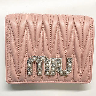 miumiu - らるむ様☆miumiu ミニ財布 パール 限定品 新品 ピンクの通販