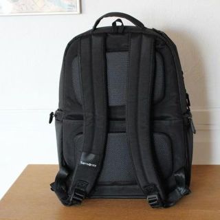 新品サムソナイトAVANTノートパソコン収納可バックパック リュック