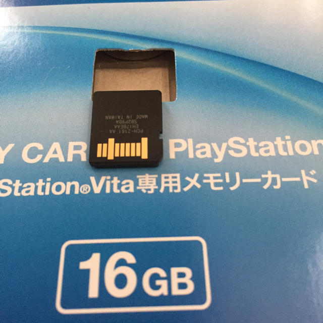PlayStation Vita(プレイステーションヴィータ)のPSVITA PCH-2000 za11 （Black） エンタメ/ホビーのゲームソフト/ゲーム機本体(携帯用ゲーム機本体)の商品写真