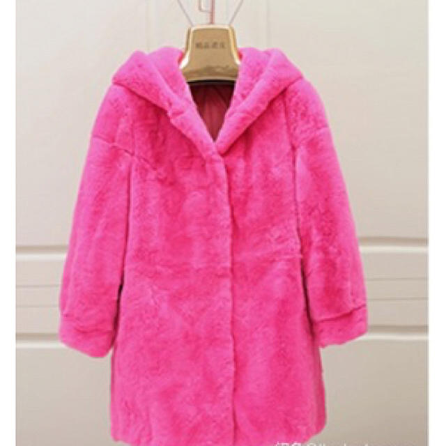 シェアードレッキス毛皮 柔らか暖か新品同様フード付きハーフコート レディースのジャケット/アウター(毛皮/ファーコート)の商品写真