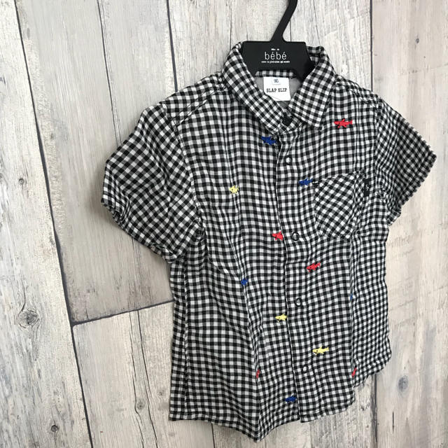 BeBe(ベベ)のSLAP SLIP 半袖シャツ キッズ/ベビー/マタニティのキッズ服男の子用(90cm~)(Tシャツ/カットソー)の商品写真