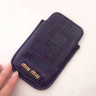 ミュウミュウ(miumiu)の最終っ！miumiuのiPhoneケース(モバイルケース/カバー)