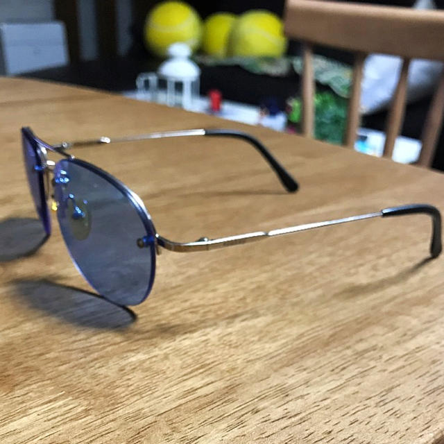 stussy ティアドロップサングラス