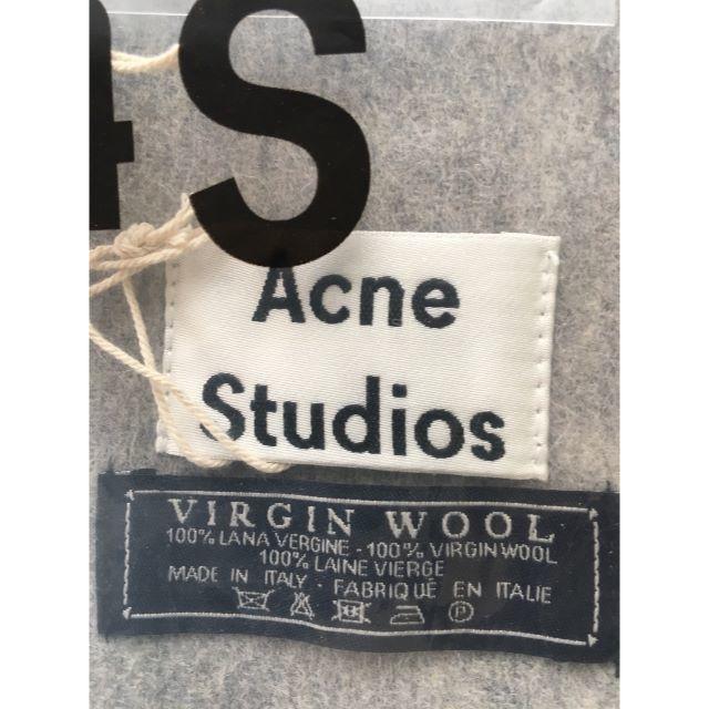 ACNE(アクネ)の【完売カウントダウン!】 アクネ　ストール　ライトグレー　AcneStudios レディースのファッション小物(ストール/パシュミナ)の商品写真