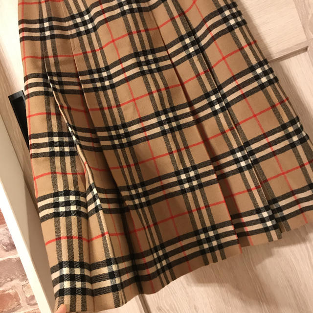 BURBERRY(バーバリー)のBURBERRY♡ ボックスプリーツ 膝丈スカート レディースのスカート(ひざ丈スカート)の商品写真