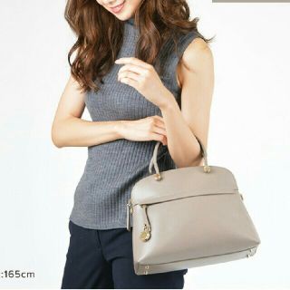 大人気♡ FURLA パイパー Mサイズ