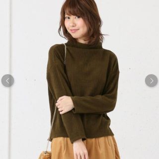 アーバンリサーチロッソ(URBAN RESEARCH ROSSO)の美品♡ ニット カーキ 長袖(ニット/セーター)