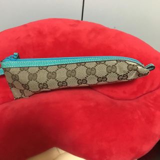 グッチ(Gucci)のGUCCI ポーチ(ポーチ)