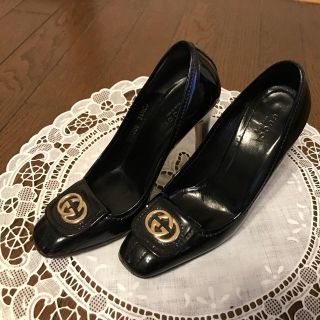 グッチ(Gucci)のGUCCI     ロゴマーク付きパンプス Summit様専用(ハイヒール/パンプス)