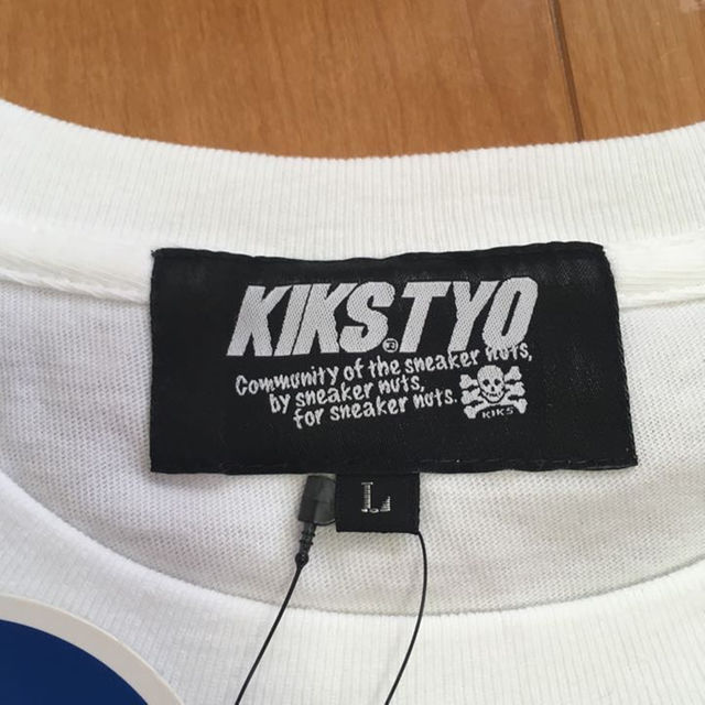 セールKIKS TYO スニーカーと女の子Tシャツ メンズのトップス(その他)の商品写真