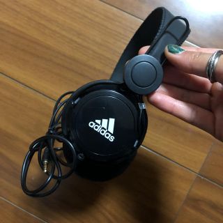 アディダス(adidas)のadidas ヘッドホン(ヘッドフォン/イヤフォン)