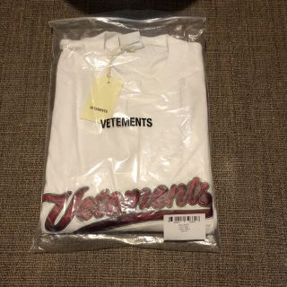 バレンシアガ(Balenciaga)の 本日限定！VETEMENTS 18SS ロゴ刺繍Tシャツ White Mサイズ(Tシャツ/カットソー(半袖/袖なし))