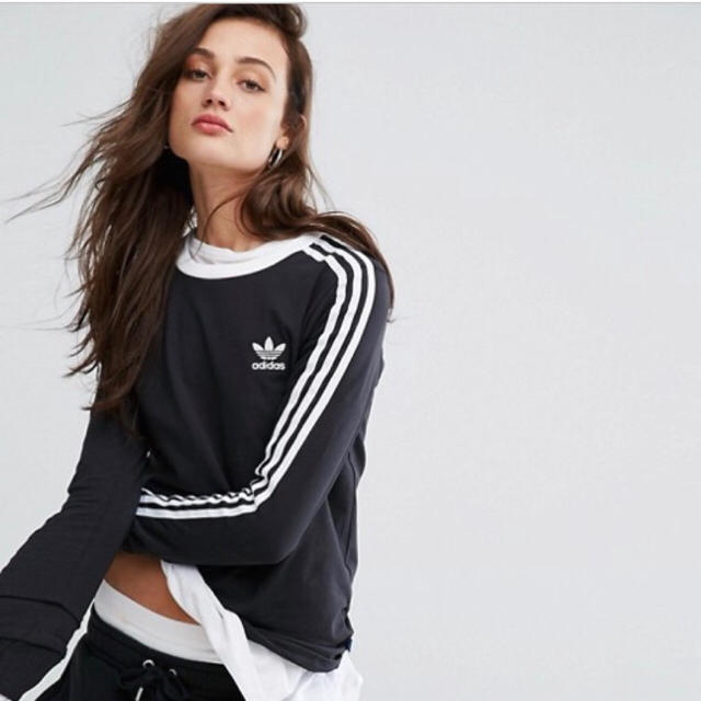 adidas(アディダス)の【 XLサイズ】adidas 新品タグ付  3ストライプ ロングTシャツ 黒 レディースのトップス(Tシャツ(長袖/七分))の商品写真