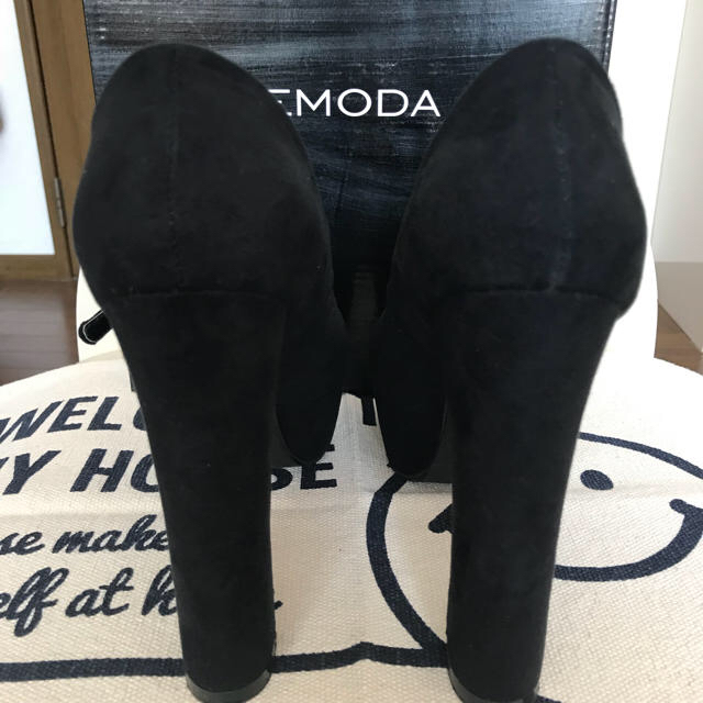 EMODA(エモダ)のEMODA ストラップスエードパンプス 送料込‼︎ レディースの靴/シューズ(ハイヒール/パンプス)の商品写真