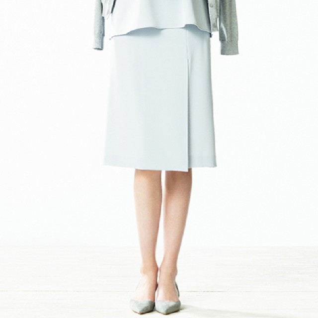 UNIQLO(ユニクロ)のUNIQLOラップスカート×ブルー レディースのスカート(ひざ丈スカート)の商品写真