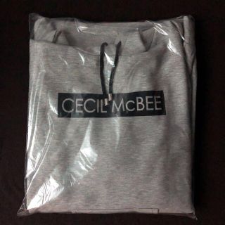 セシルマクビー(CECIL McBEE)の【あんこ様専用】新品未開封！CECIL McBEE ロングパーカー グレー(パーカー)