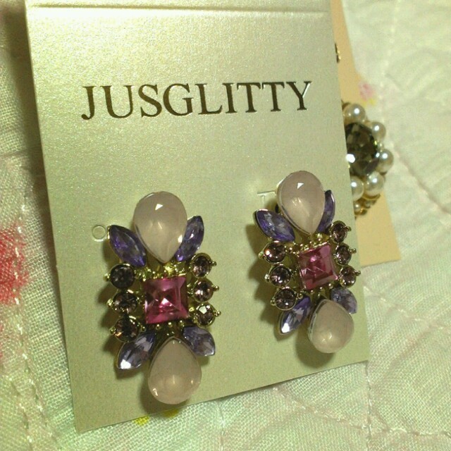 Apuweiser-riche(アプワイザーリッシェ)の今期新品ピアスセット♡JUSGLITTY レディースのアクセサリー(ピアス)の商品写真