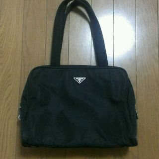 プラダ(PRADA)のプラダ 黒ナイロントートバッグ(トートバッグ)